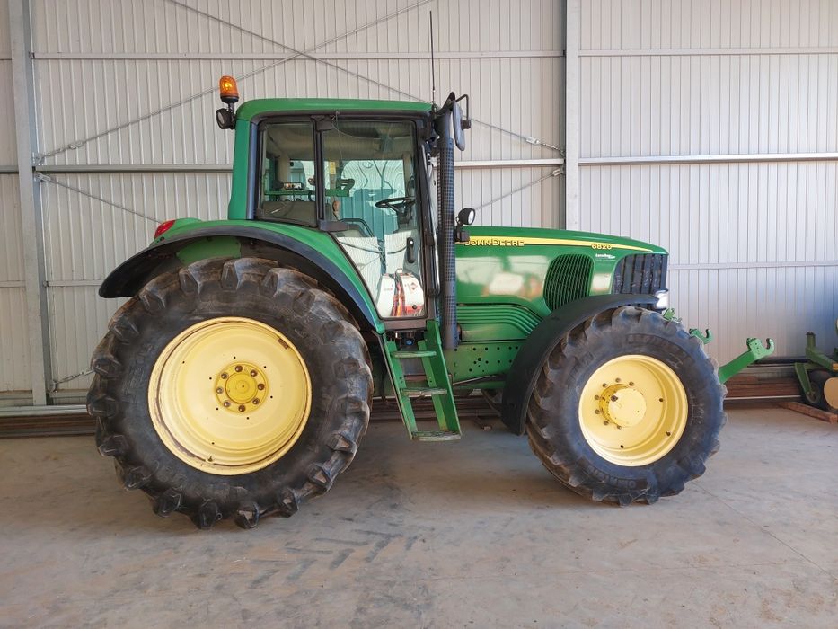 Ciagnik rolniczy John Deere 6820 powerquad
