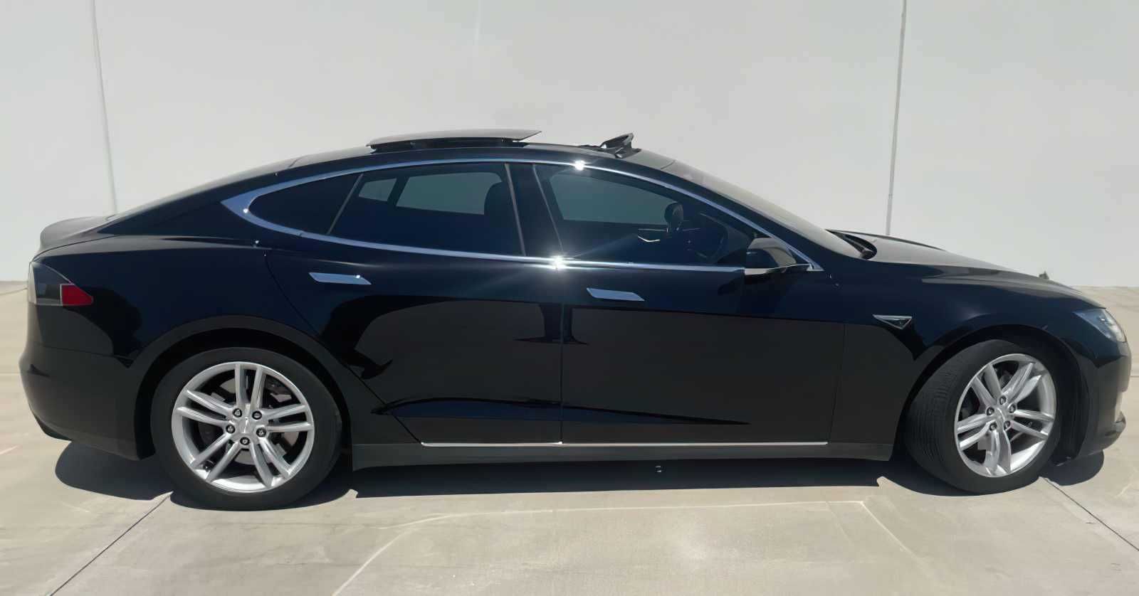 2015 Tesla Model S