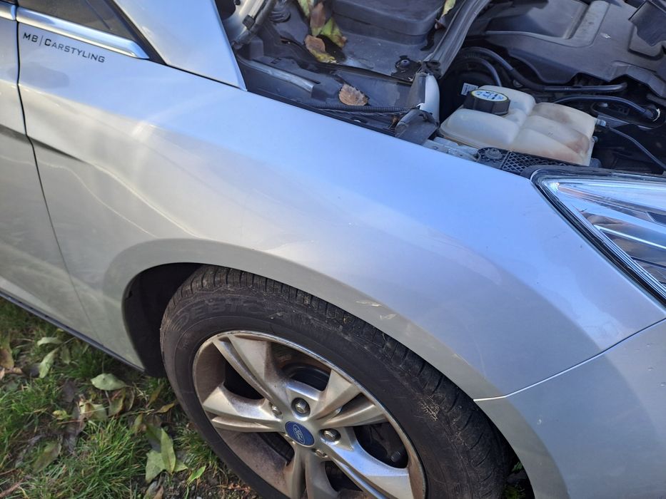Błotnik przód Ford Focus MK3 III lakier 0B bez rdzy