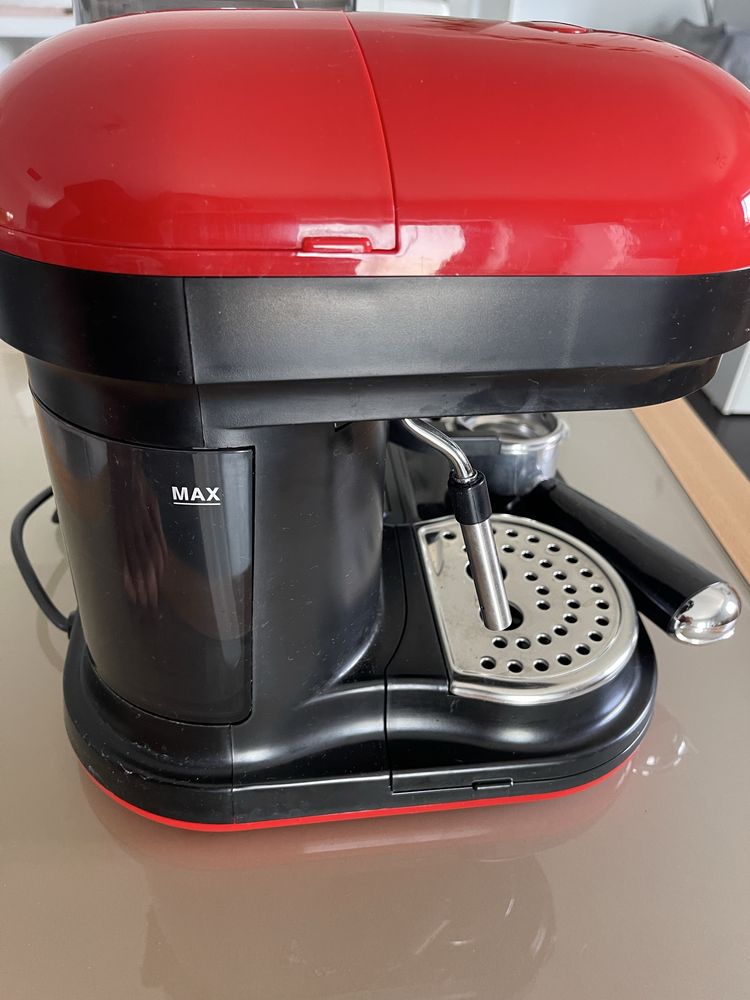 Maquina de cafe Ariete com moinho