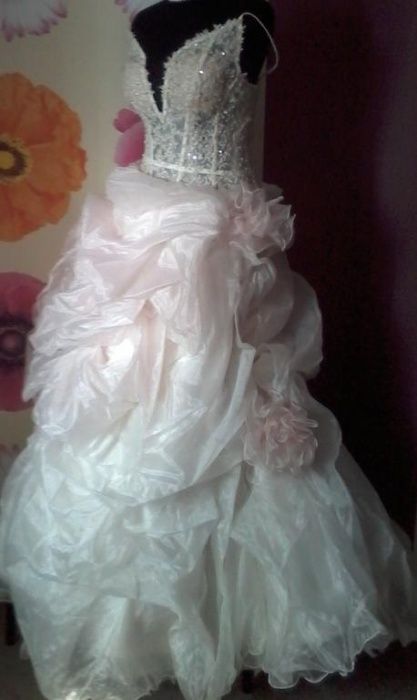 Платье на выпускной или на свадьбу