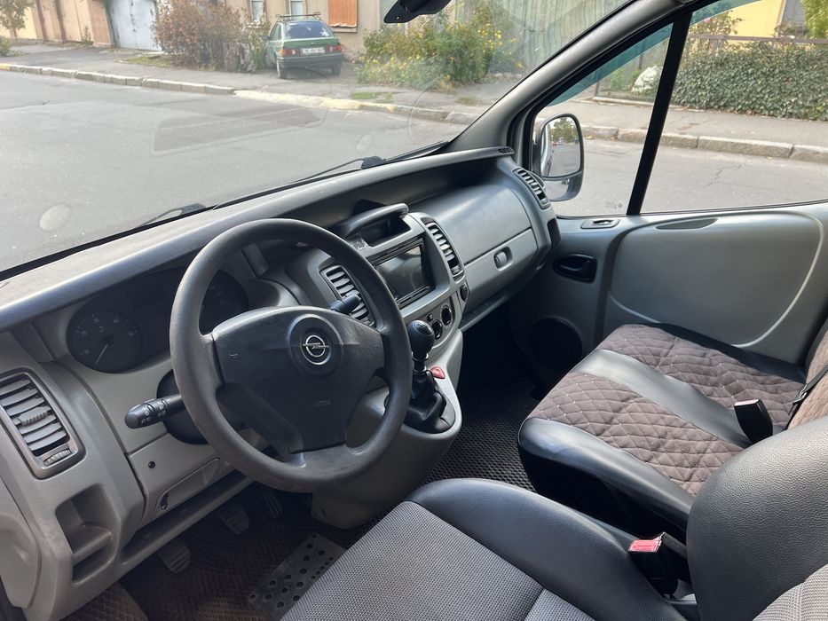 Opel Vivaro 2.5дт Пассажир!