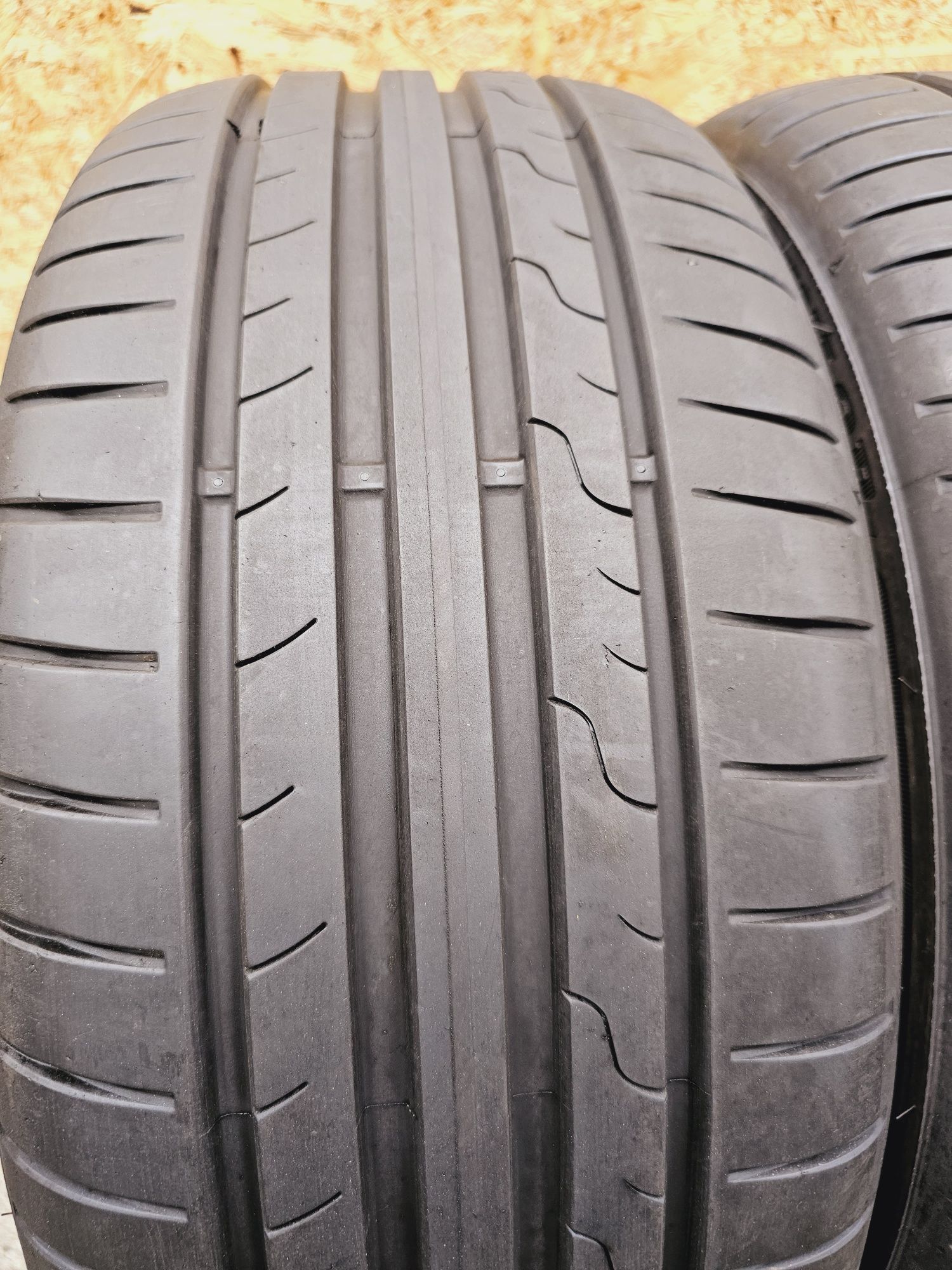 Idealne!!  7,5mm. 2021rok!!  225/45 r17 Dunlop Sport Bluresponse