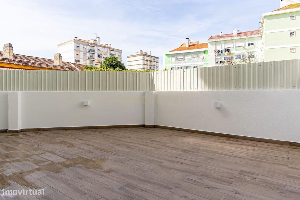 Oportunidade | ApartamentoT3 totalmente remodelado c/Terraço | Agualva