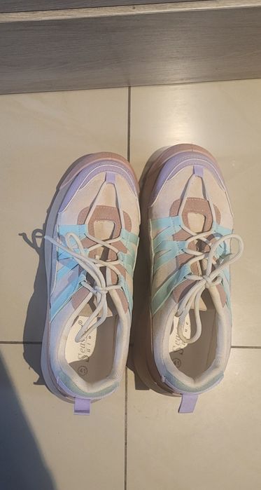 Adidasy damskie zamszowe kolorowe rozmiar 41