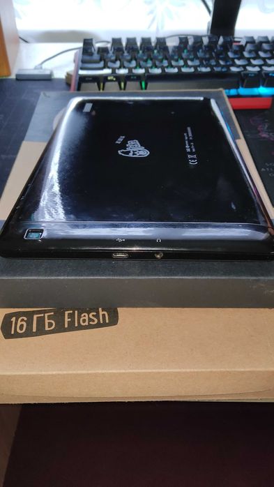 Планшет 10 Дюймів JEKA 103 3G