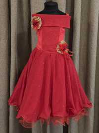 Сукня червона, саяткова для дівчинки. Платье красное, нарядное.