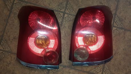 Lampa tył tylna Lewa prawa Toyota Avensis  T25 Kombi