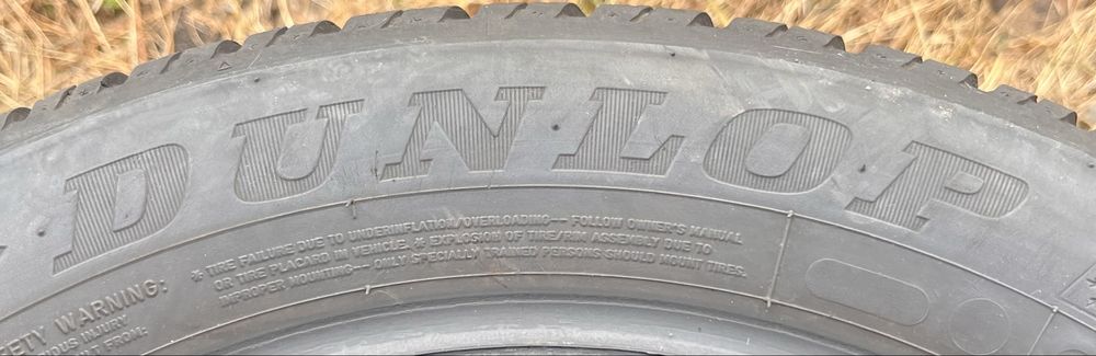 Зимові шини комплект 185/60 r15 Dunlop