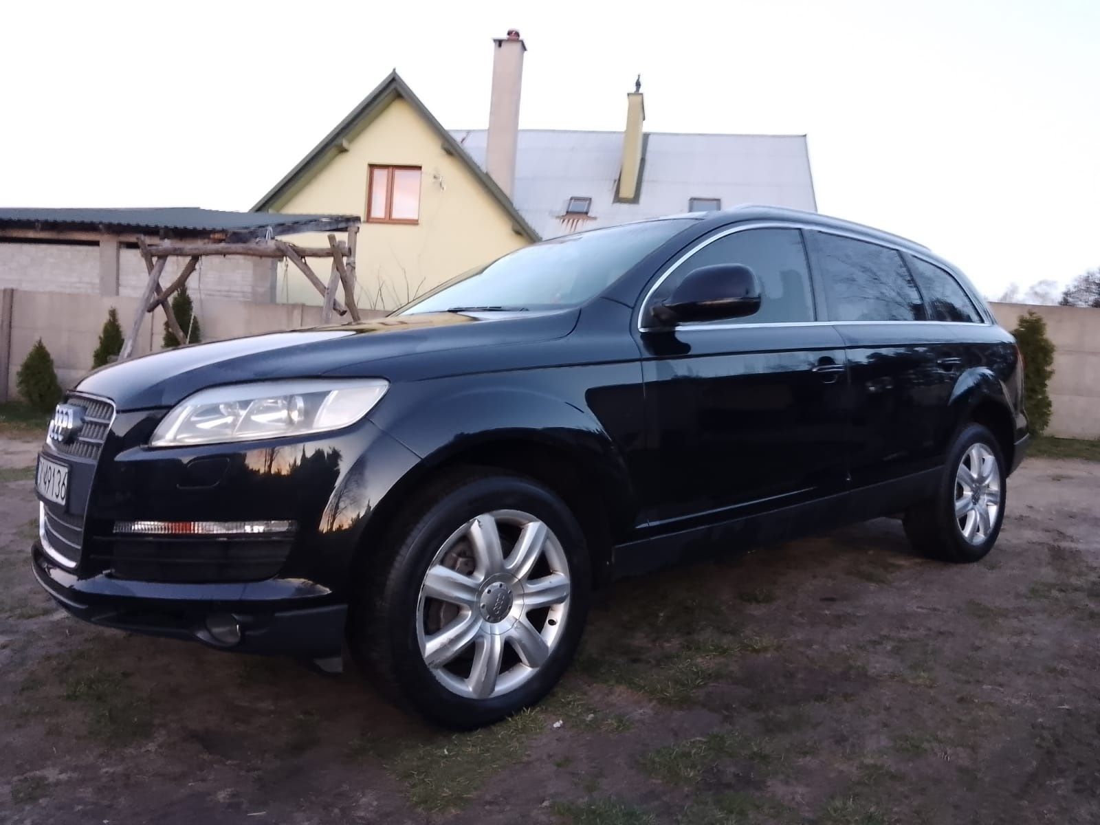 Audi Q7 3.0tdi stan bdb 7 osób automat 2006rok .