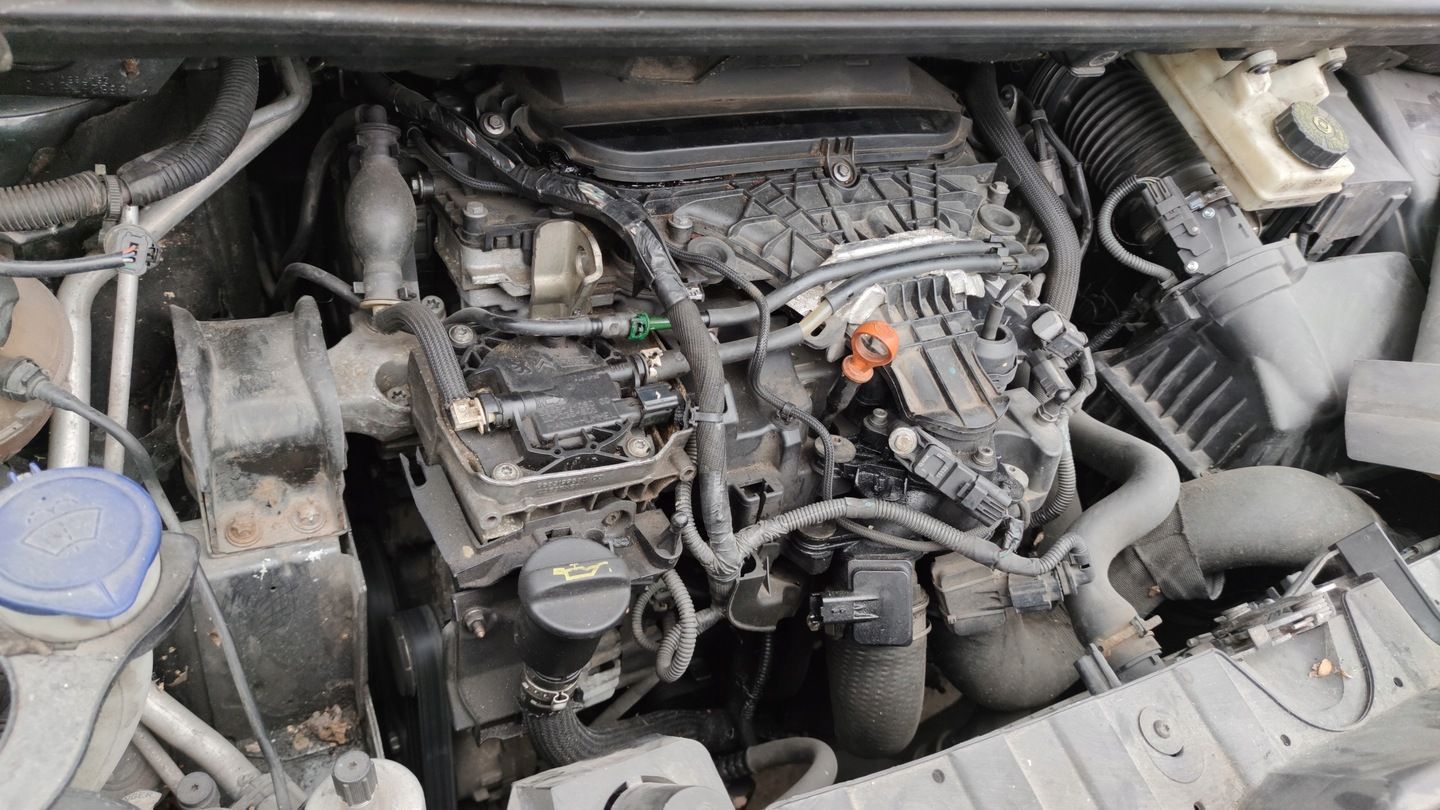 2,0 HDI RHE 110 KW 150 KM silnik słupek goły PEUGEOT 3008 5008 09- w aucie