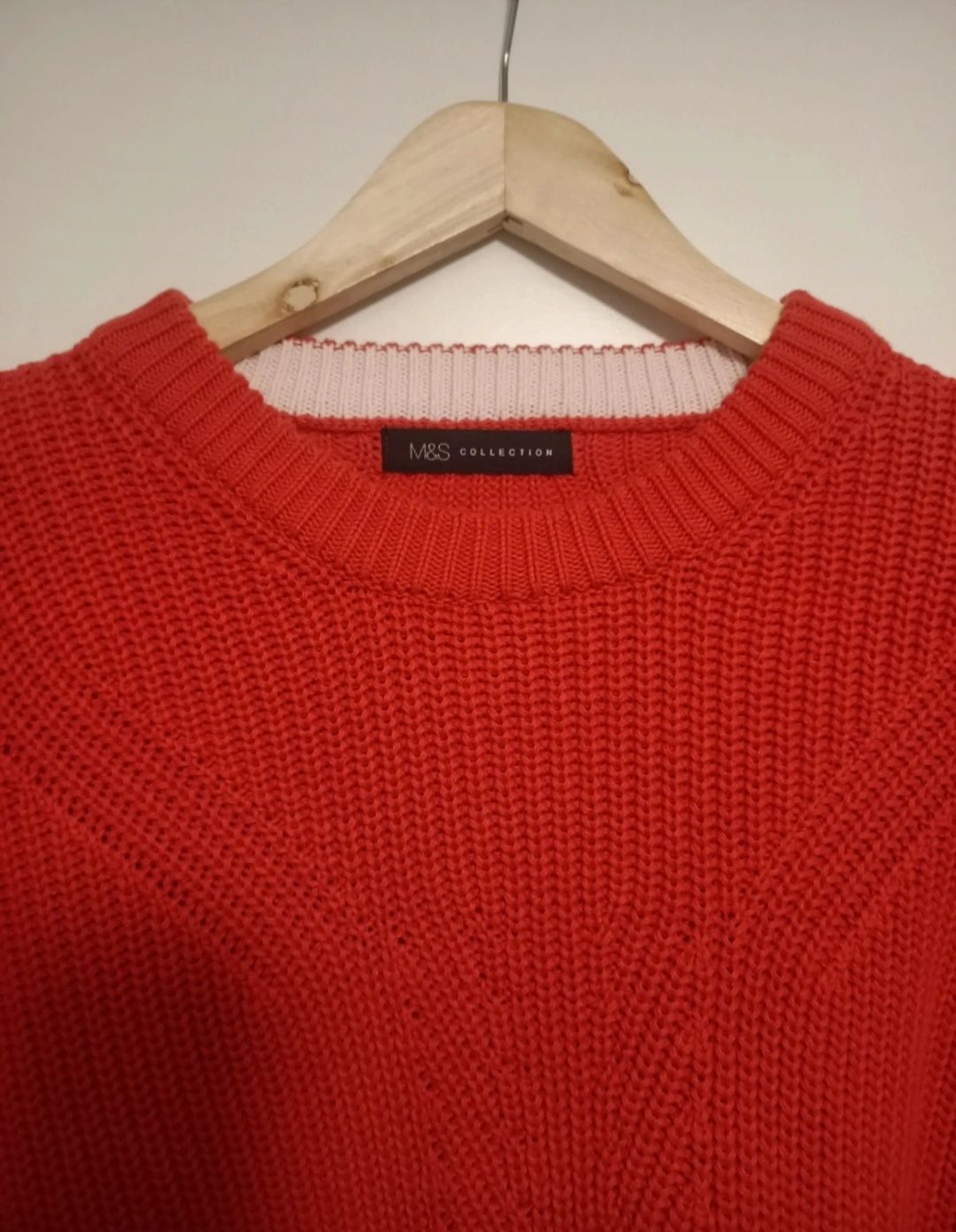 Koralowy sweter damski r.XL