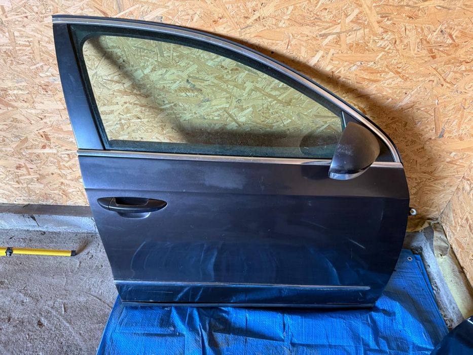 Drzwi prawe przód Volkswagen Passat b6 kolor mokka