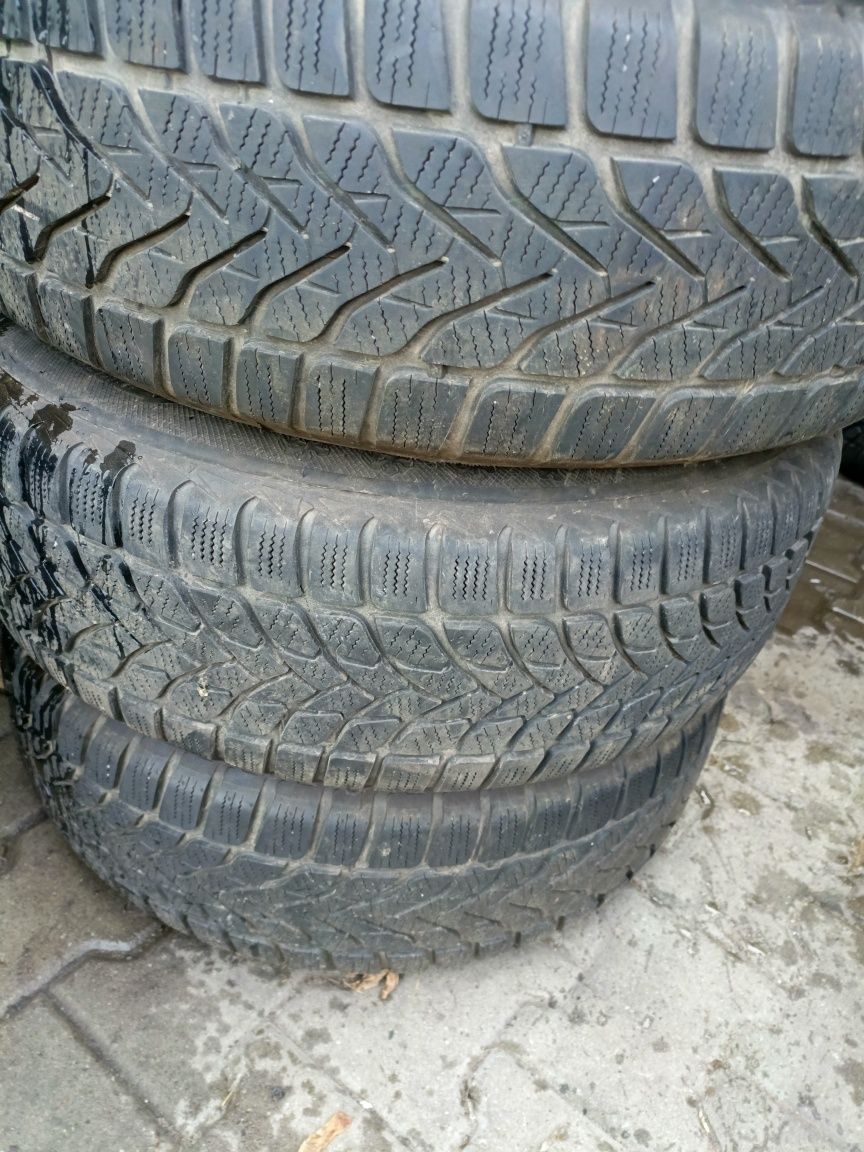 Koła zimowe 5x114,3 215/65/16 Kia Hyundai Mitsubishi Nissan Dacia