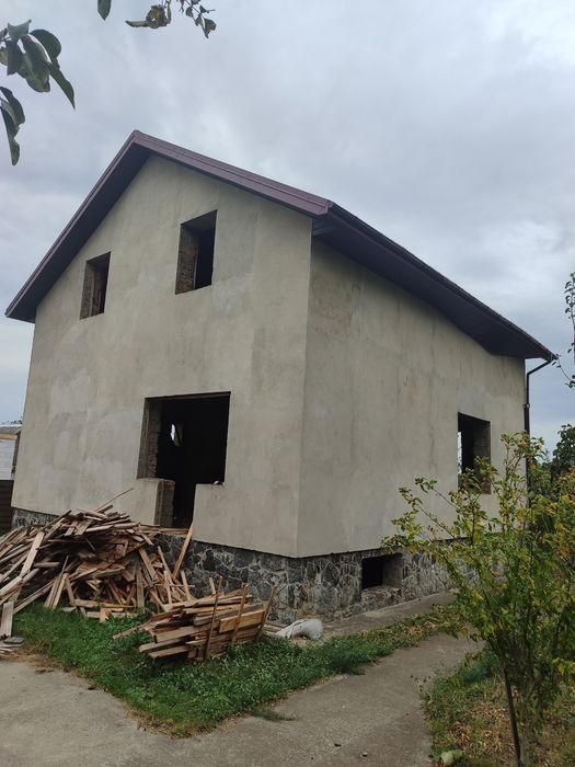 Продається лазня та недобудований будинок в м.Малин