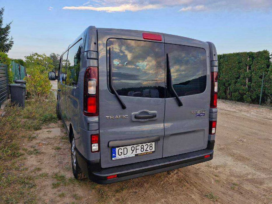 Renault Trafic 2023 9-osobowy automat CESJA