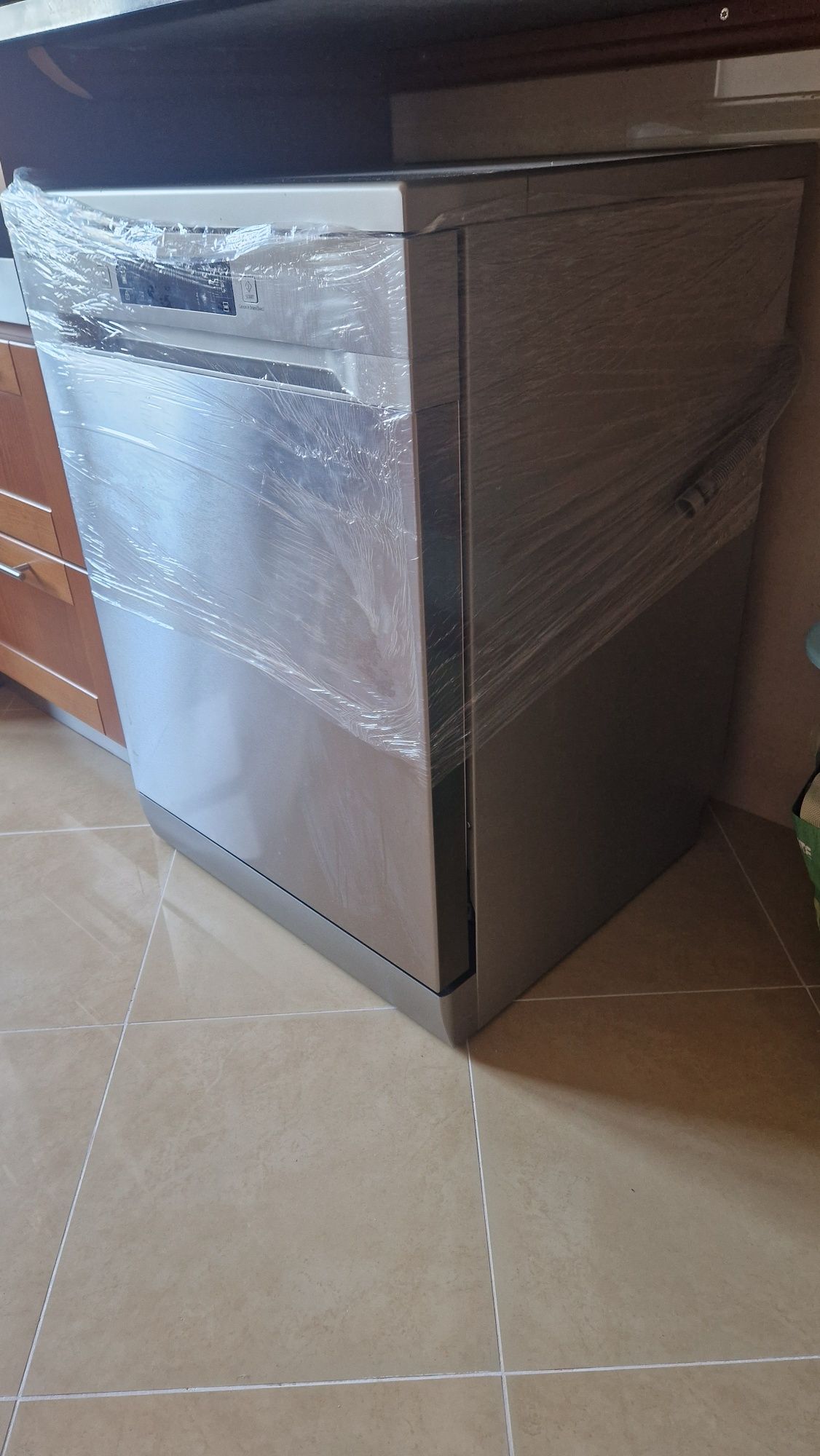 Máquina de Lavar Louça SAMSUNG (NOVO)