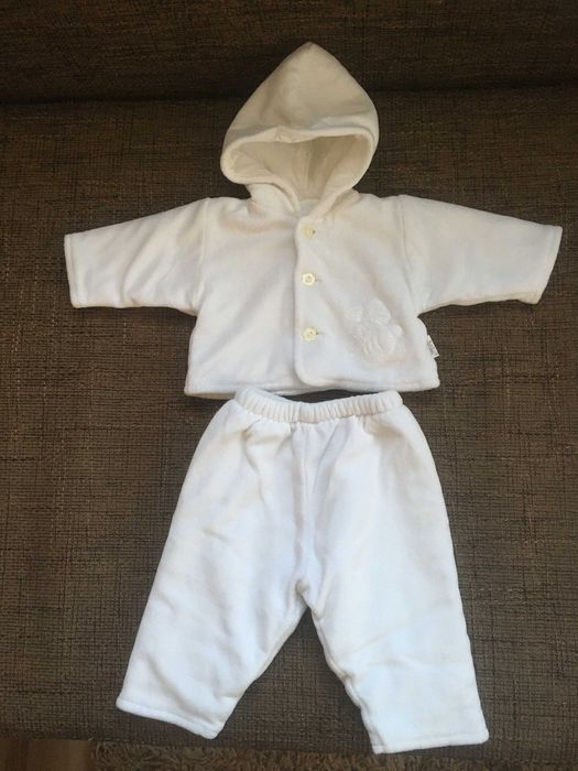 Biały niemowlęcy kombinezon 2-częściowy z kapturkiem - rozmiar 56 - 58