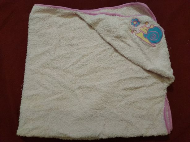 Różowy ręcznik z kapturem ślimak 75x80