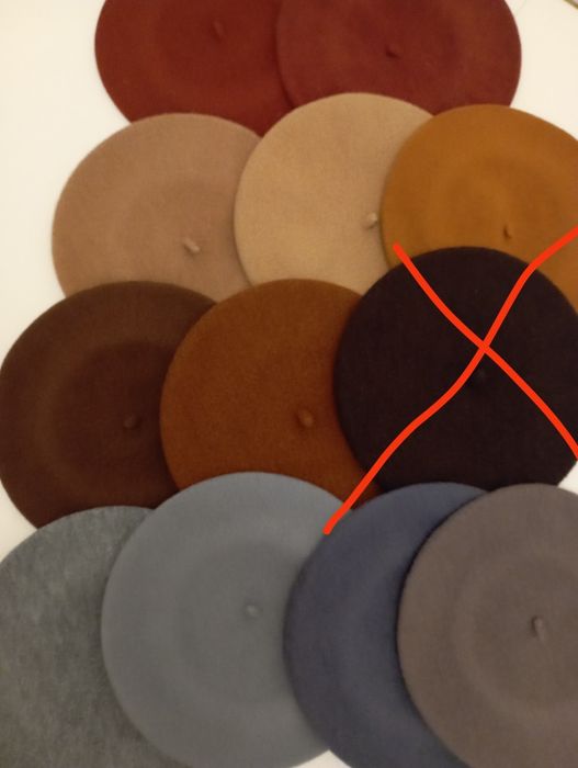 Берет жіночій вовна новий