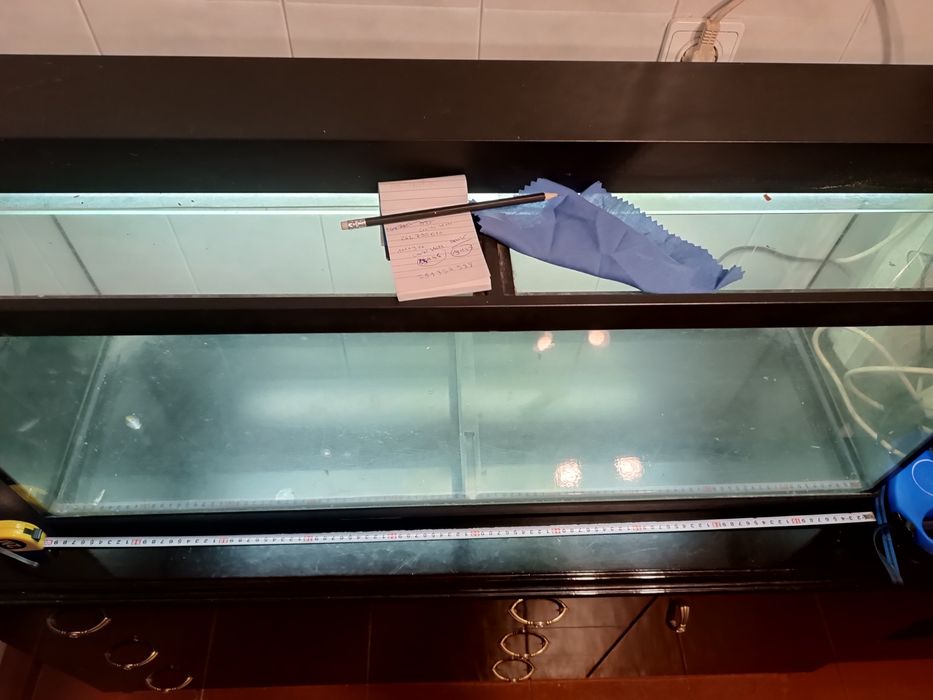 Aquário 1.00 metro comprimento, 40 altura, 30 largura usado +móvel +lu