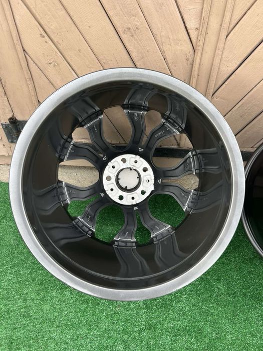 Оригінальні диски R20 BMW X5 F15 X6 F16 E70 451 style