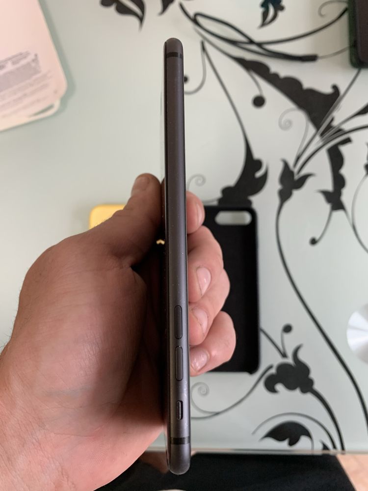 Iphone 8+ 64gb black