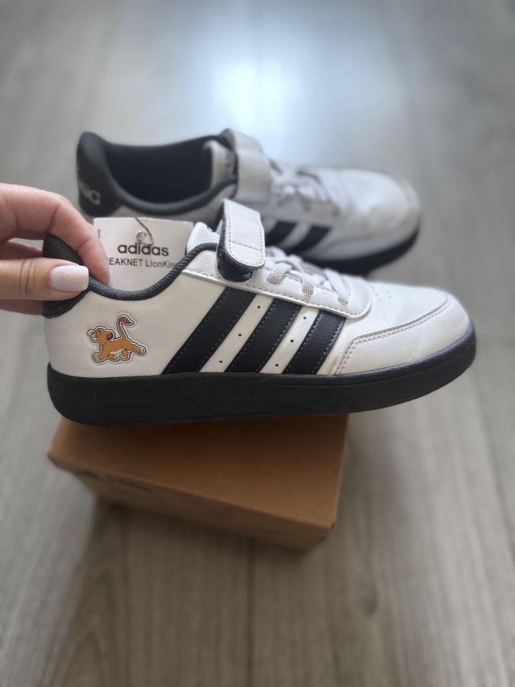 Кросівки Adidas