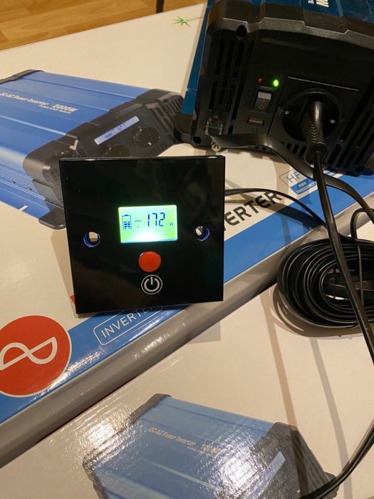 Інвертор Solartronics FS-1000  12V  дисплей окремо