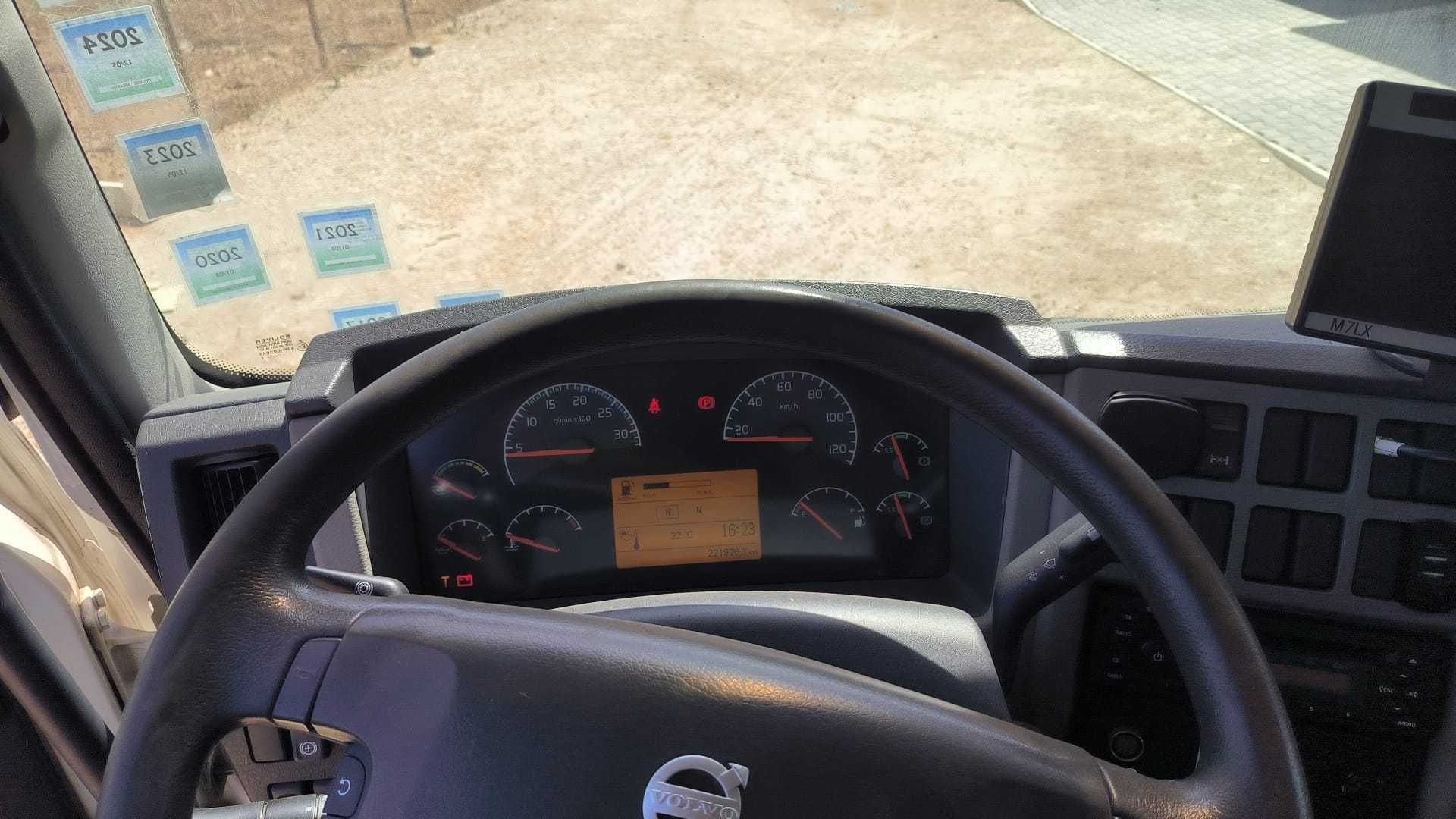 Vovlo  240 Optimo estado
