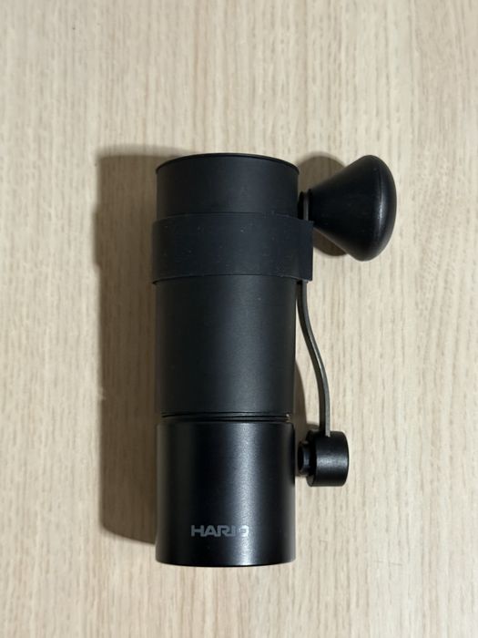 Hario - Mini Black Pro Czarny - Młynek do kawy