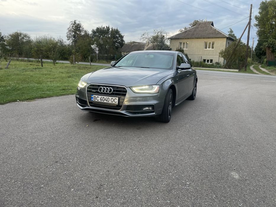Продам AUDI A4B8 2015
