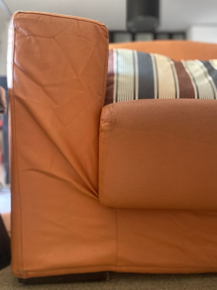 Sofá 3 lugares  (2.14 Largura x 1m profundidade)