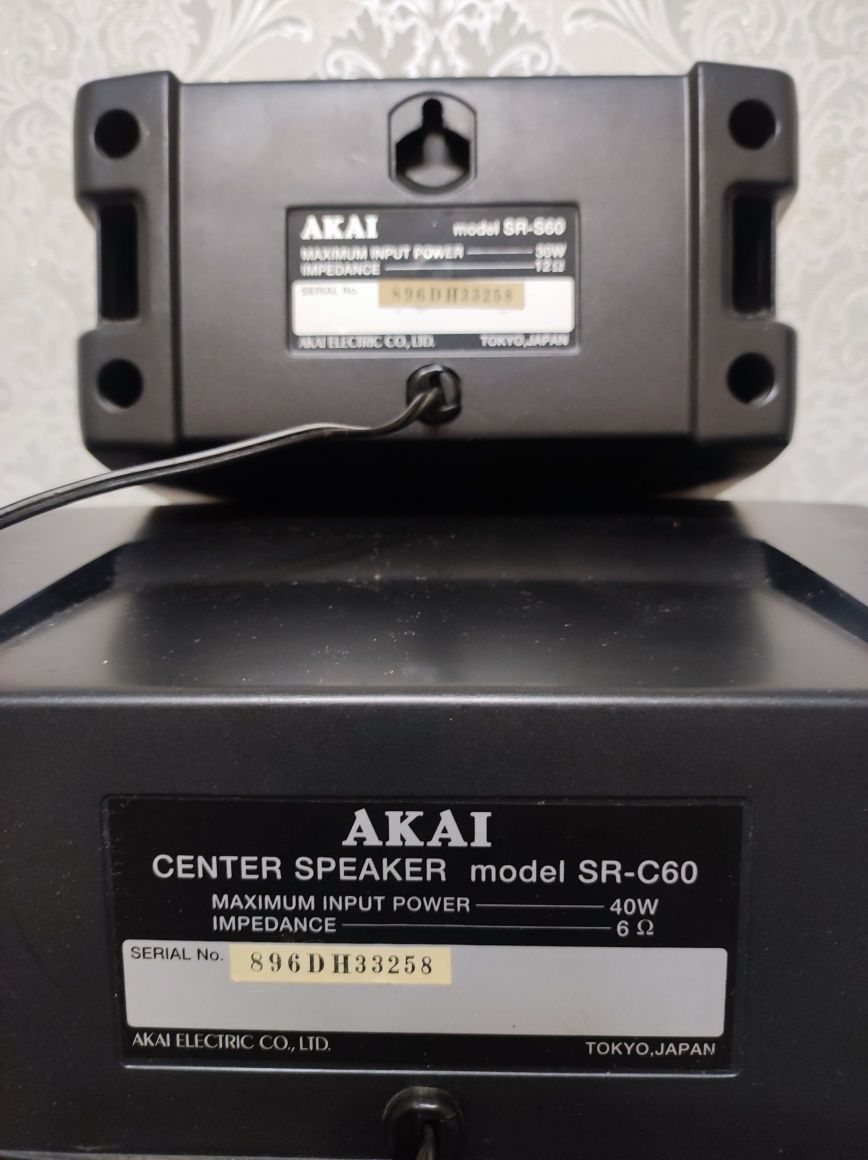 Колонки AKAI SR-S60, AKAI SR-C60. Ціна за все разом.