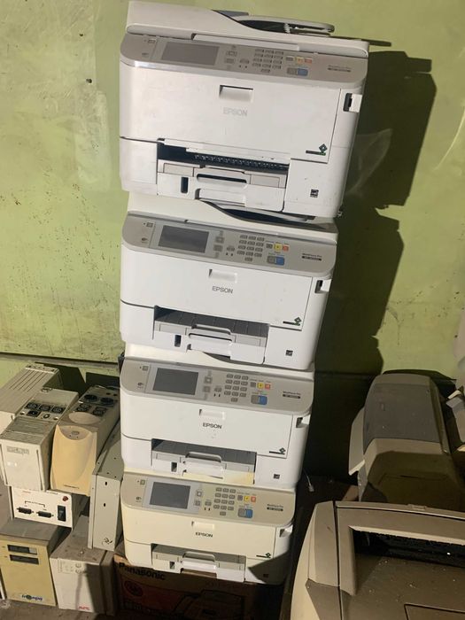 Продам компьютерный хлам