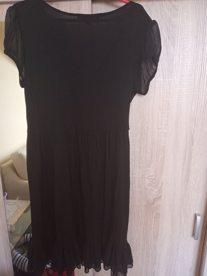 Czarna sukienka rozmiar M/L