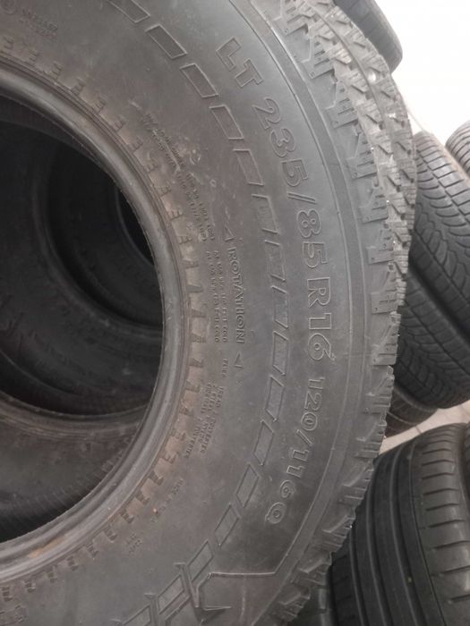4 Pneus 235/85R16 Nokian 4x4 seminovos