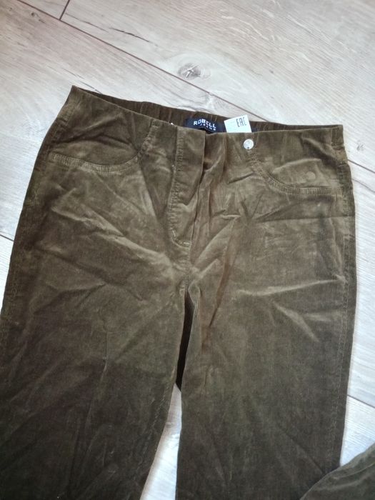 Spodnie damskie .
