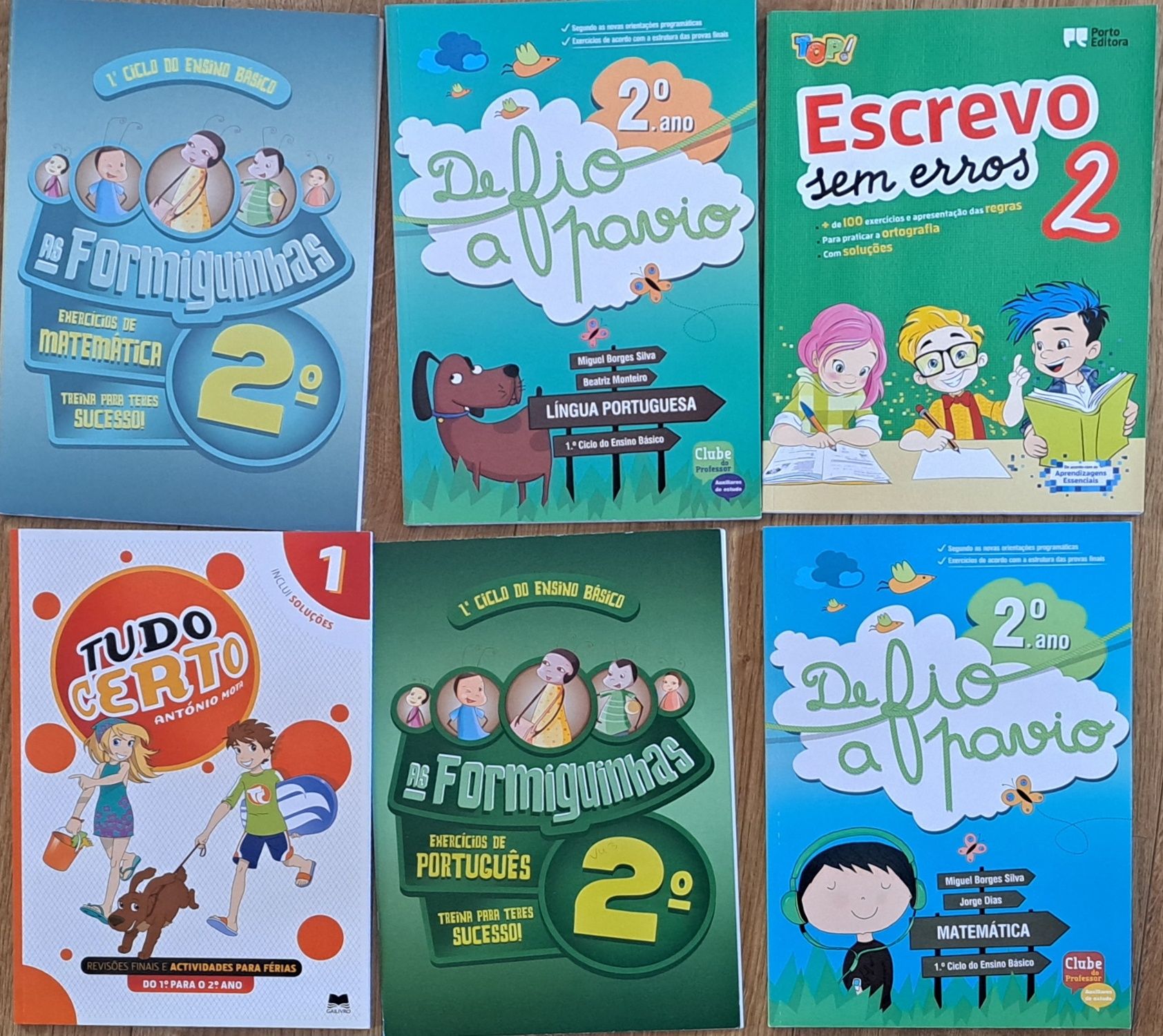 Vários livros de exercícios do 2° ano