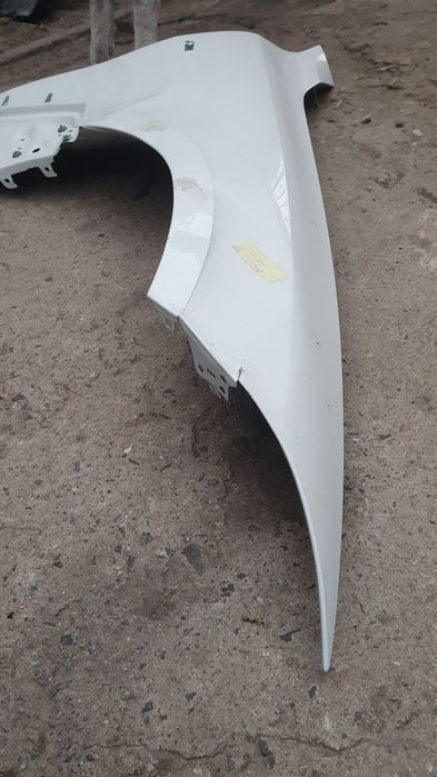 Продам крило БМВ i4 m40