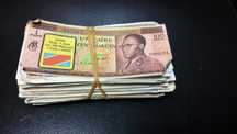 Colecção - Notas de banco de todo o mundo
