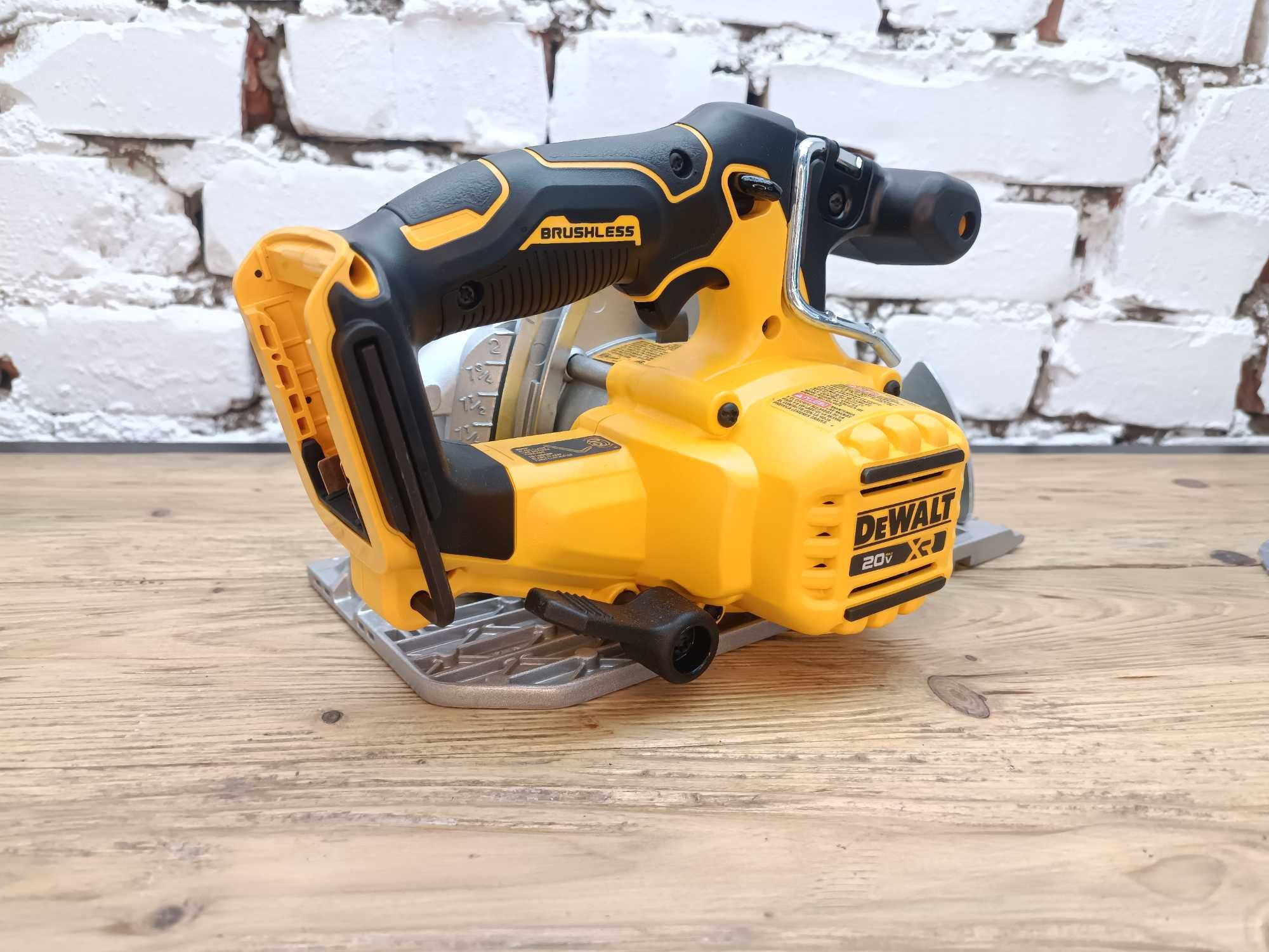 Акумуляторна пила (паркетка) DeWALT 20v DCS565  MADE IN MEXICO