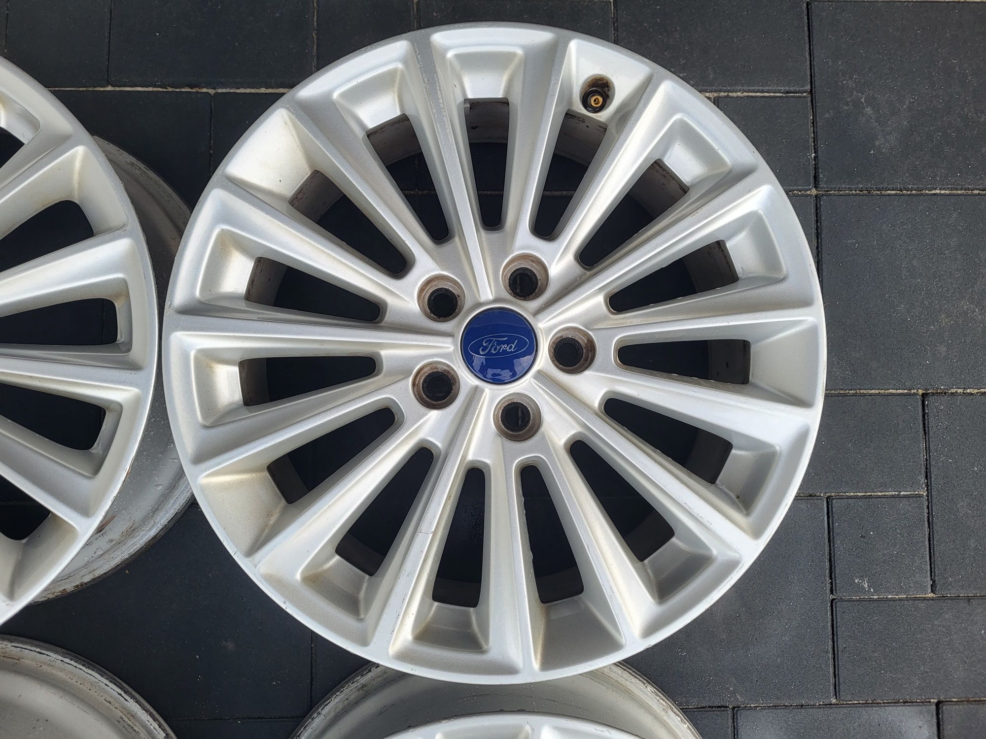 FORD FOCUS MK3 C-MAX MK2 FELGI ALUMINIOWE 7x17 7J 17'' 5x108 ET50 63,3