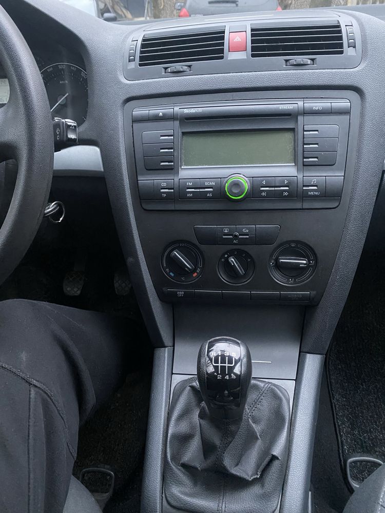 Skoda/шкода октавия а5 1.6mpi