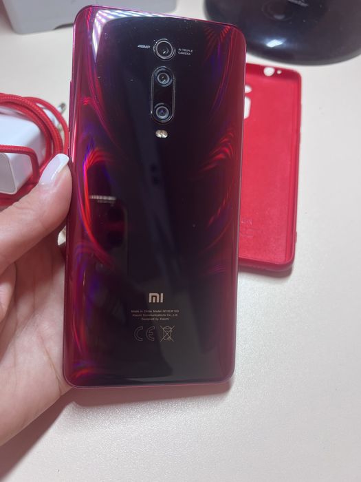Телефон Xiaomi MI 9T,128 Гб. ФЛАГМАН!