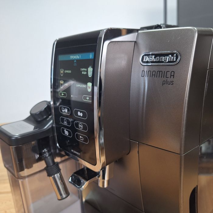 Кавомашина Delonghi Dinamica plus