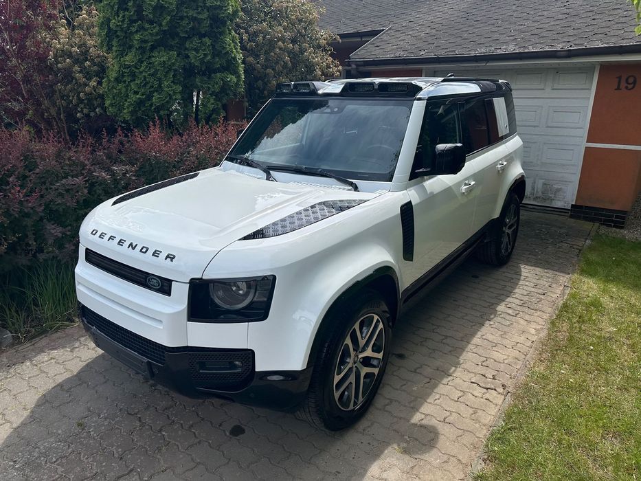 Land Rover Defender Meridian / Pneumatyka / Elektryczny hak / Black Pack