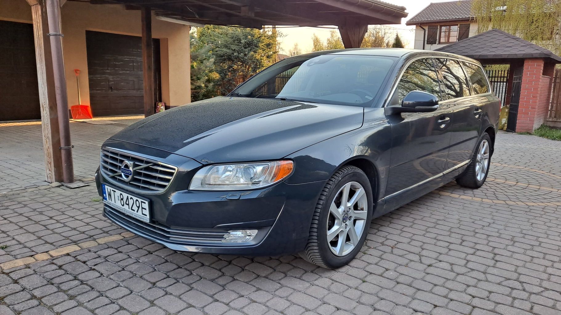 Volvo v70 2,4D  215KM, AWD, automat, D5, vat 23%