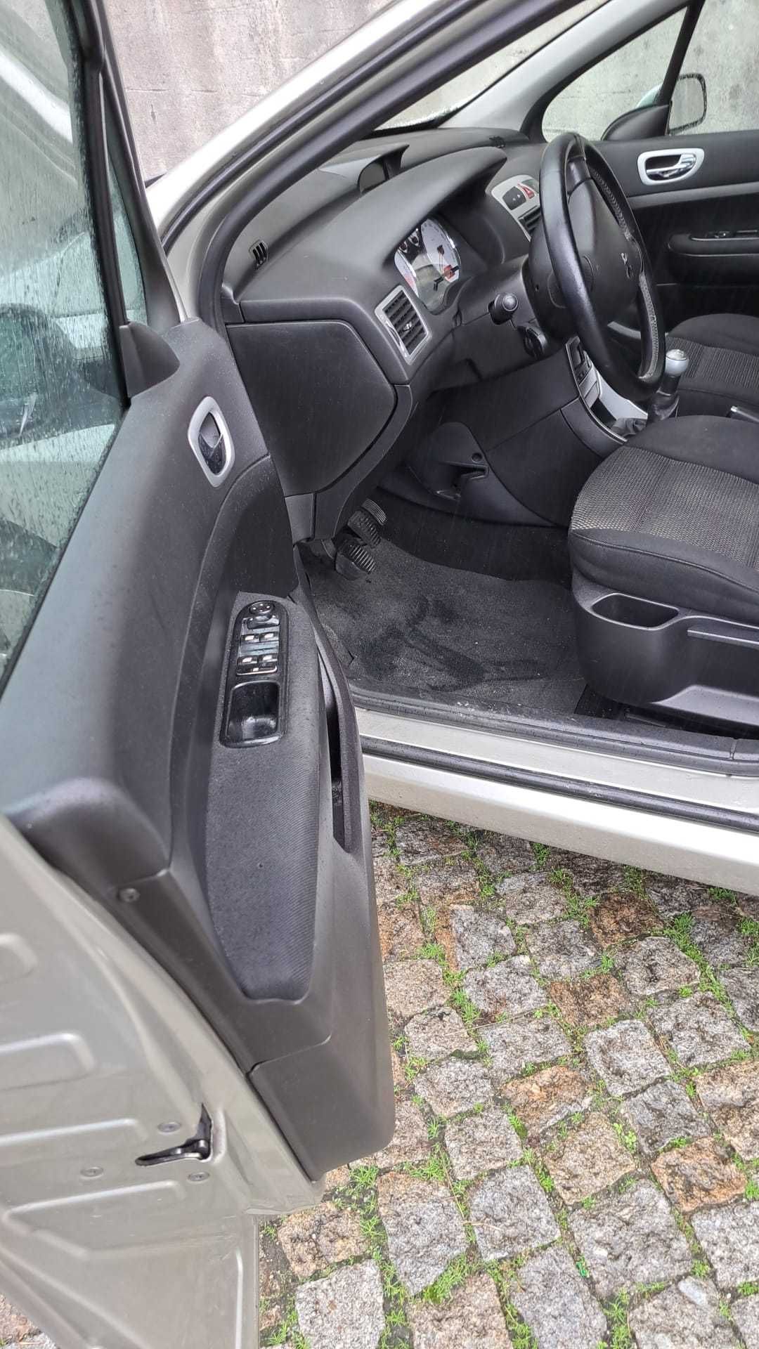 Peugeot 307 SW 3E 1.6 HDi 110 Diesel 109 cv / 80 kW 2007 9HY (DV6TED4)