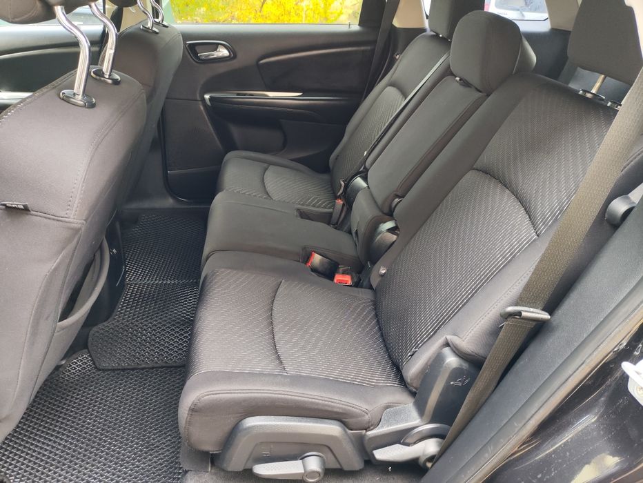 Продам Додж в отличном состоянии 7 мест